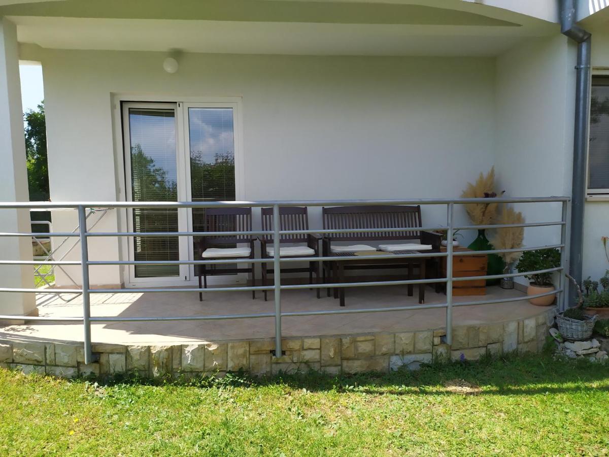 Dadic Apartments Бибинє Екстер'єр фото